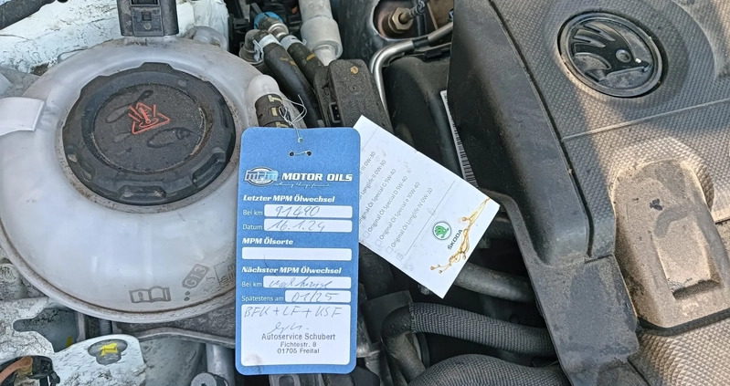 Skoda Octavia cena 35800 przebieg: 95428, rok produkcji 2018 z Łódź małe 301